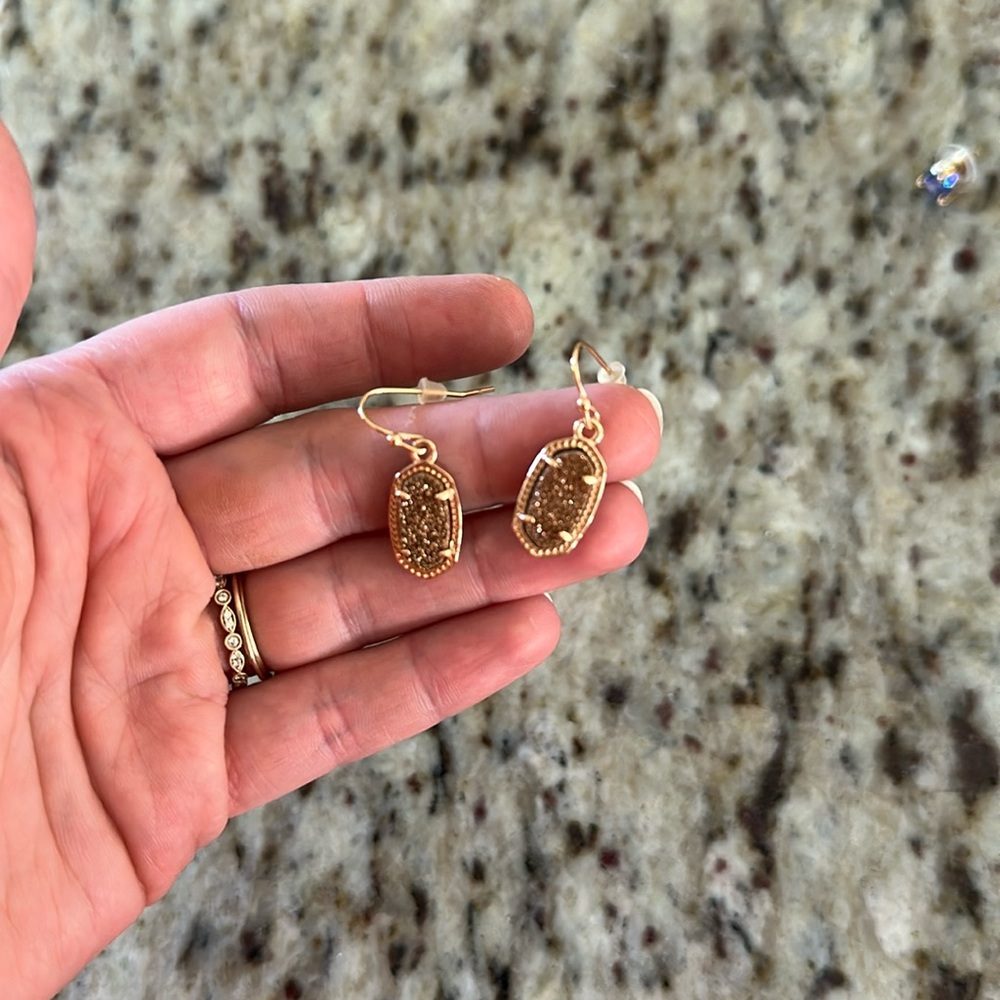Kendra Scott rose gold earrings